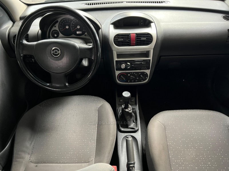 CORSA 1.4 MPFI PREMIUM SEDAN 8V FLEX 4P MANUAL - 2009 - GARIBALDI
