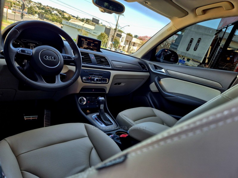 Q3 2.0 TFSI AMBITION QUATTRO 4P GASOLINA S TRONIC - 2014 - FARROUPILHA