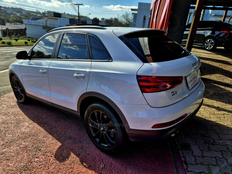 Q3 2.0 TFSI AMBITION QUATTRO 4P GASOLINA S TRONIC - 2014 - FARROUPILHA