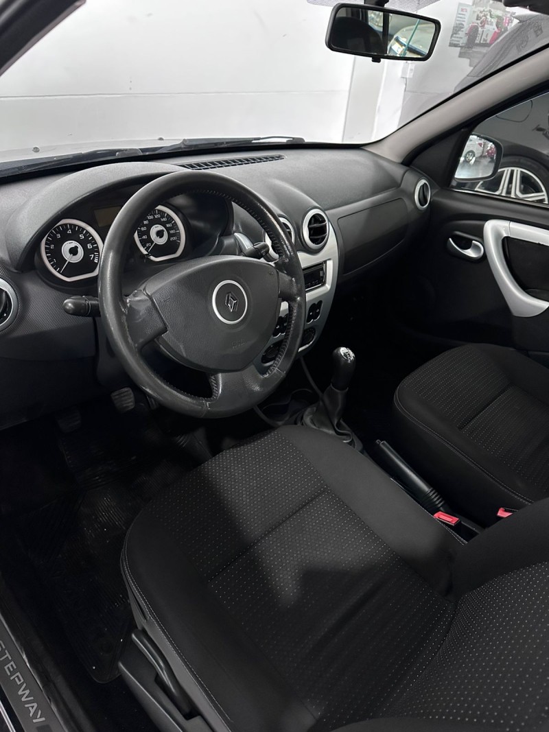SANDERO 1.6 STEPWAY 16V FLEX 4P MANUAL - 2009 - FARROUPILHA