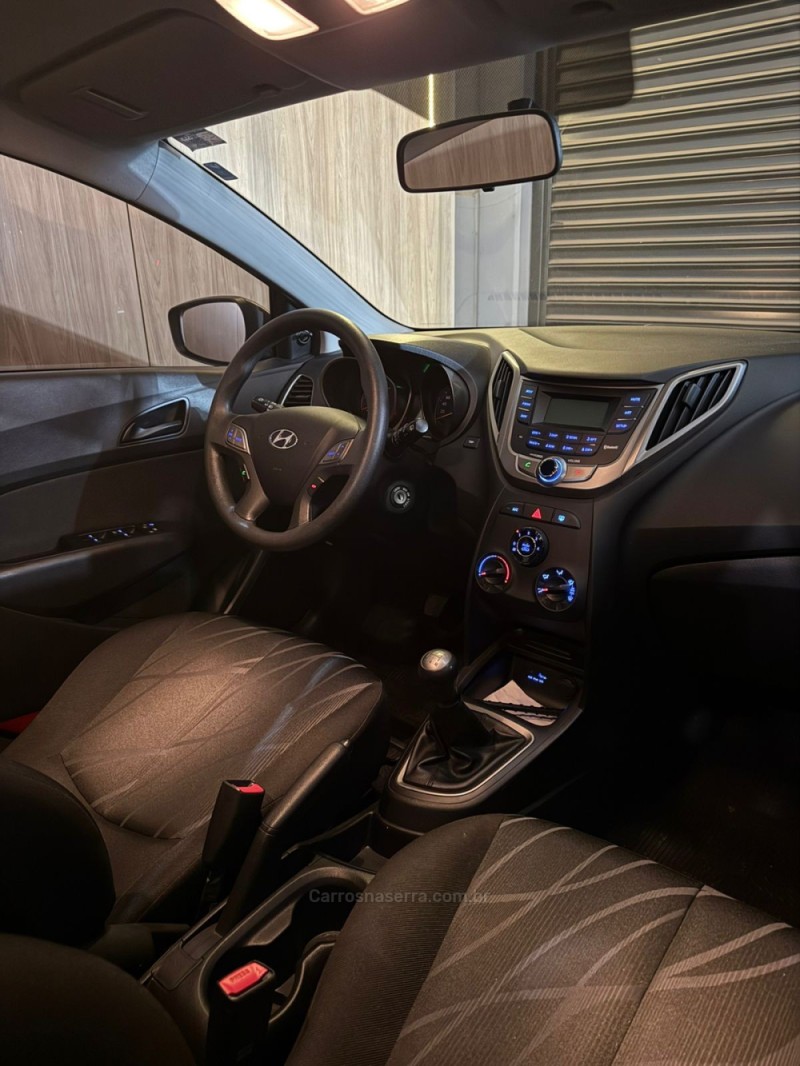 HB20 1.0 COMFORT PLUS 12V FLEX 4P MANUAL - 2015 - LAJEADO