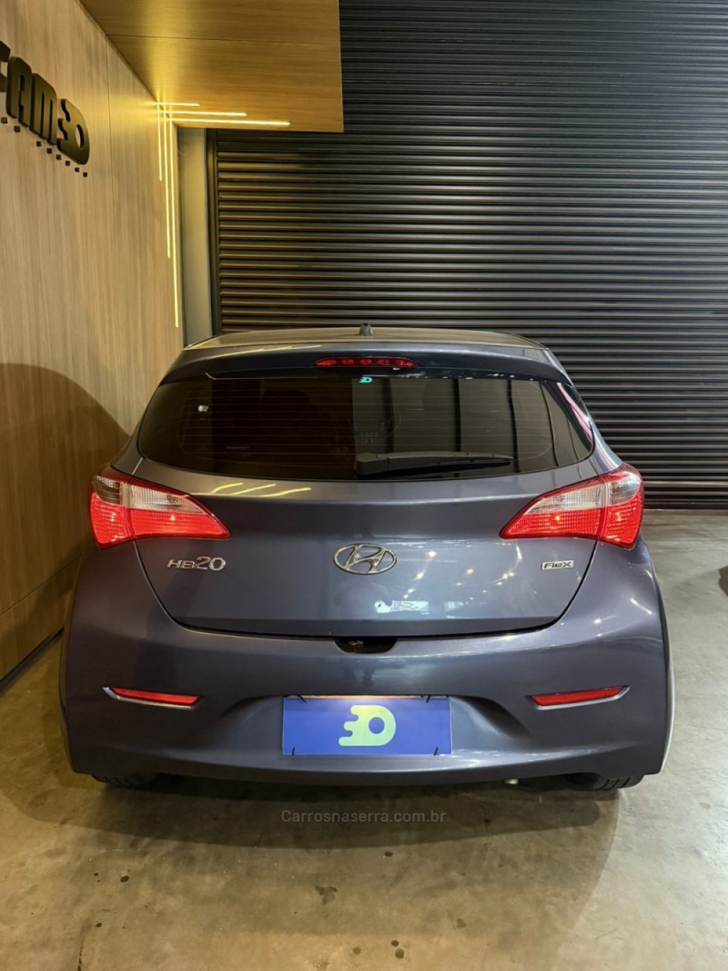 HB20 1.0 COMFORT PLUS 12V FLEX 4P MANUAL - 2015 - LAJEADO