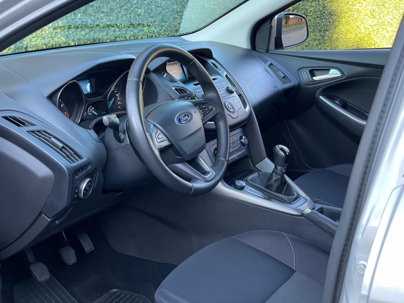 FOCUS 1.6 SE 8V FLEX 4P MANUAL - 2019 - FARROUPILHA