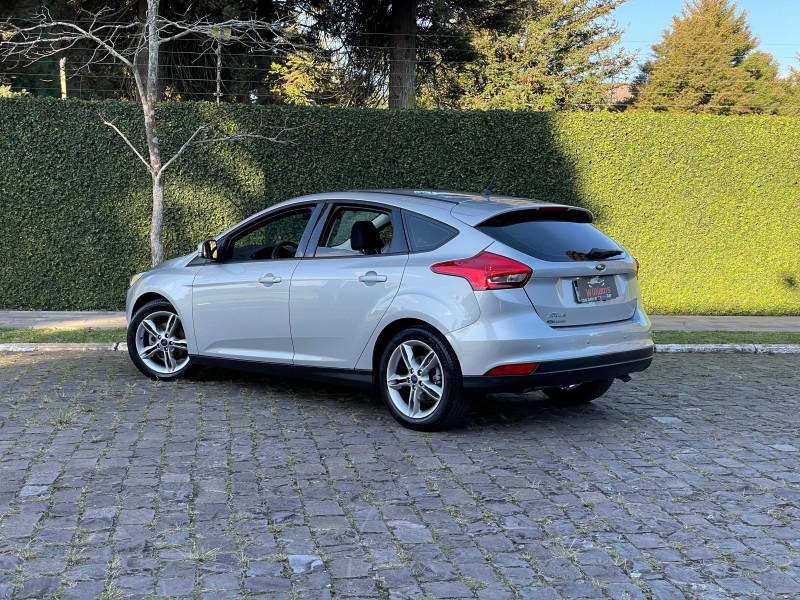 FOCUS 1.6 SE 8V FLEX 4P MANUAL - 2019 - FARROUPILHA