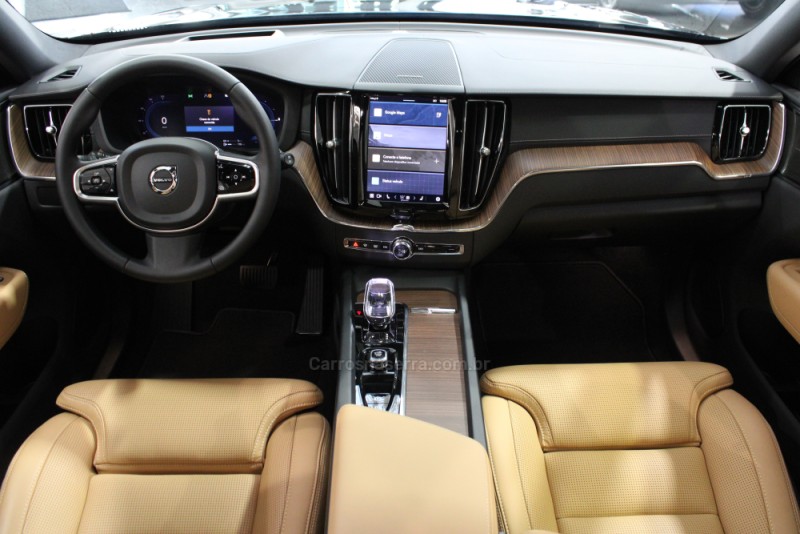 XC60 2.0 T8 RECHARGE ULTRA AWD HIBRIDO 4P AUTOMÁTICO - 2025 - CAXIAS DO SUL