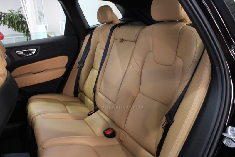 XC60 2.0 T8 RECHARGE ULTRA AWD HIBRIDO 4P AUTOMÁTICO - 2025 - CAXIAS DO SUL