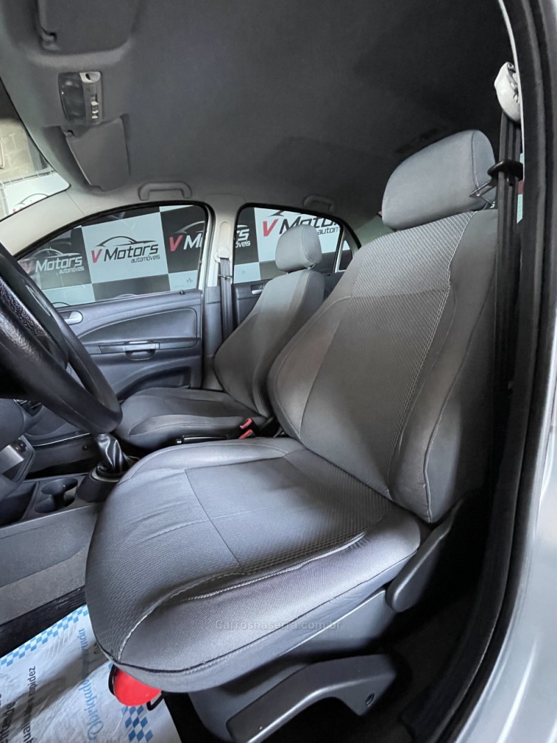 VOYAGE 1.6 MI COMFORTLINE 8V FLEX 4P MANUAL - 2011 - PAROBé