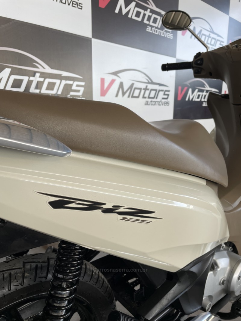 BIZ 125 ES - 2018 - PAROBé