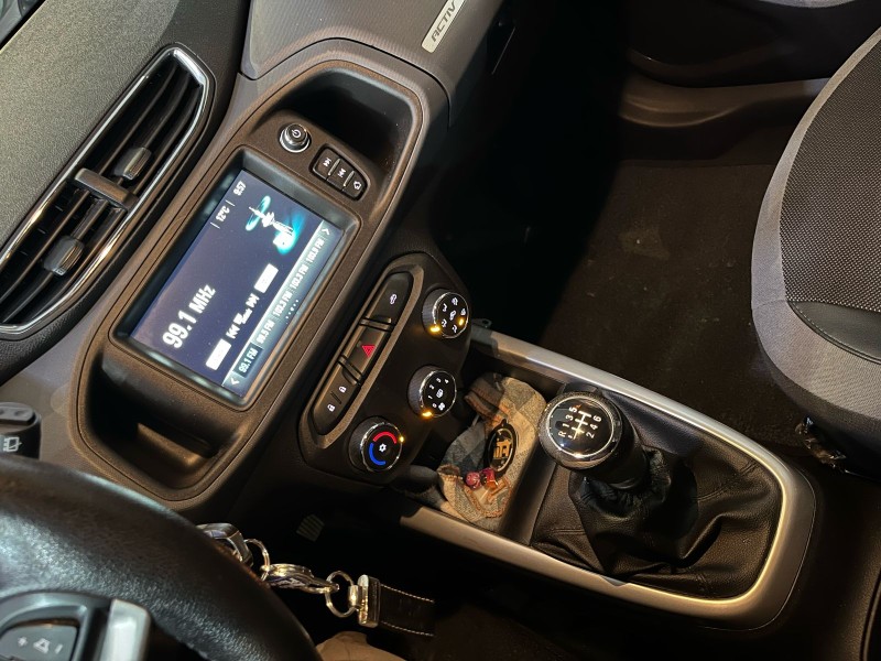 ONIX 1.4 MPFI ACTIV 8V FLEX 4P MANUAL - 2019 - ANTôNIO PRADO