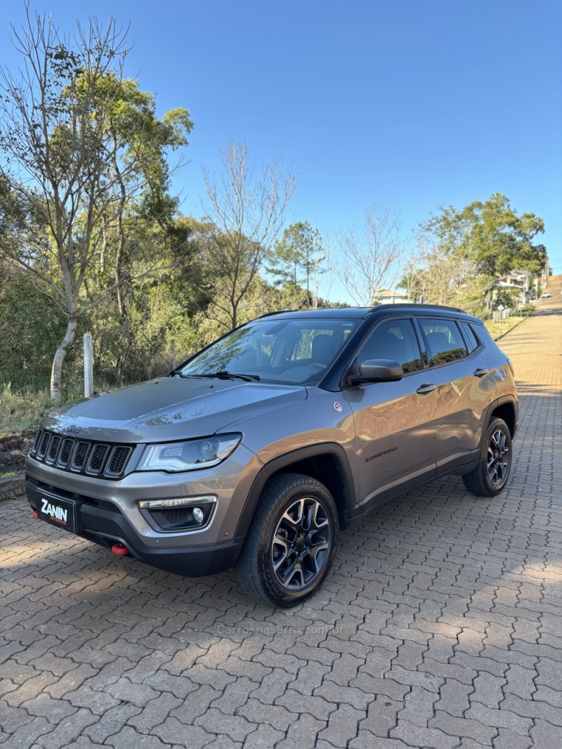 COMPASS 2.0 16V DIESEL TRAILHAWK 4X4 AUTOMÁTICO