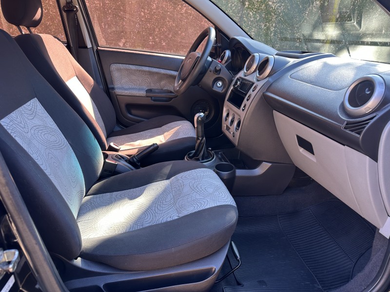 FIESTA 1.6 MPI SEDAN 8V FLEX 4P MANUAL - 2010 - CAXIAS DO SUL