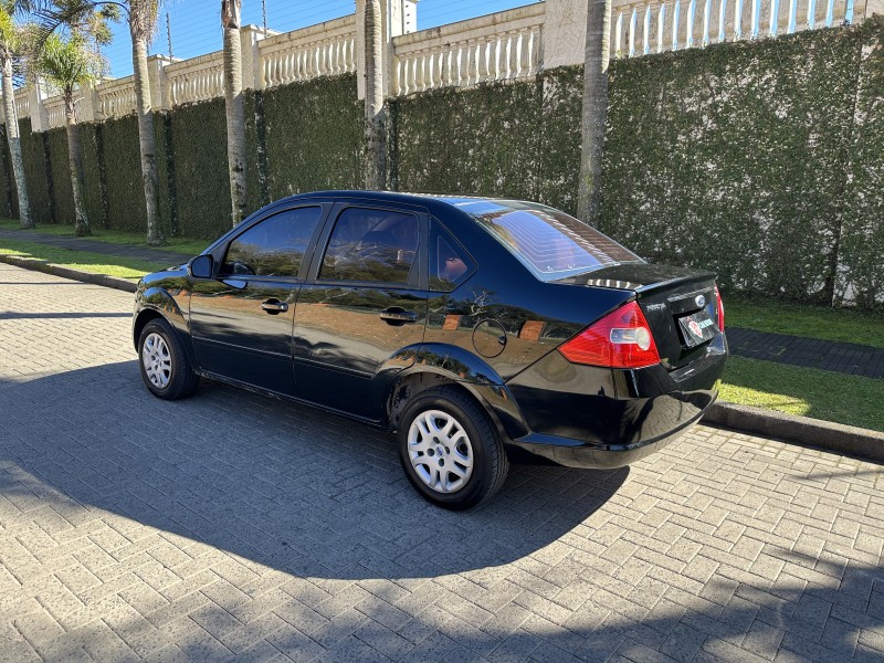 FIESTA 1.6 MPI SEDAN 8V FLEX 4P MANUAL - 2010 - CAXIAS DO SUL