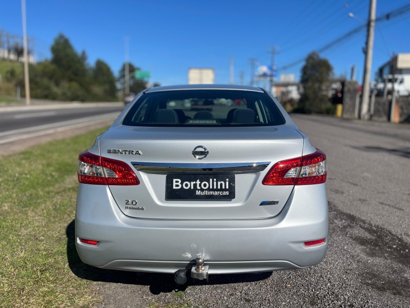 SENTRA 2.0 S 16V FLEX 4P MANUAL - 2014 - FARROUPILHA