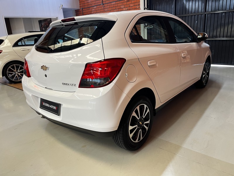 ONIX 1.4 MPFI LTZ 8V FLEX 4P AUTOMÁTICO - 2016 - BENTO GONçALVES
