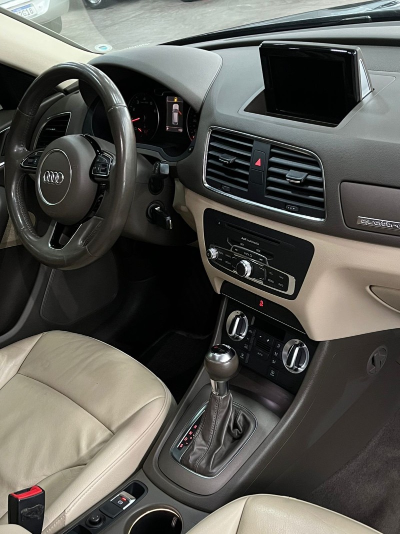 Q3 2.0 TFSI AMBIENTE QUATTRO 4P GASOLINA S TRONIC - 2013 - SãO LEOPOLDO