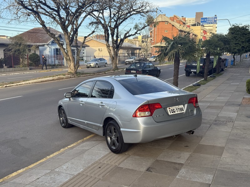 CIVIC 1.8 LXS 16V FLEX 4P MANUAL - 2010 - FARROUPILHA