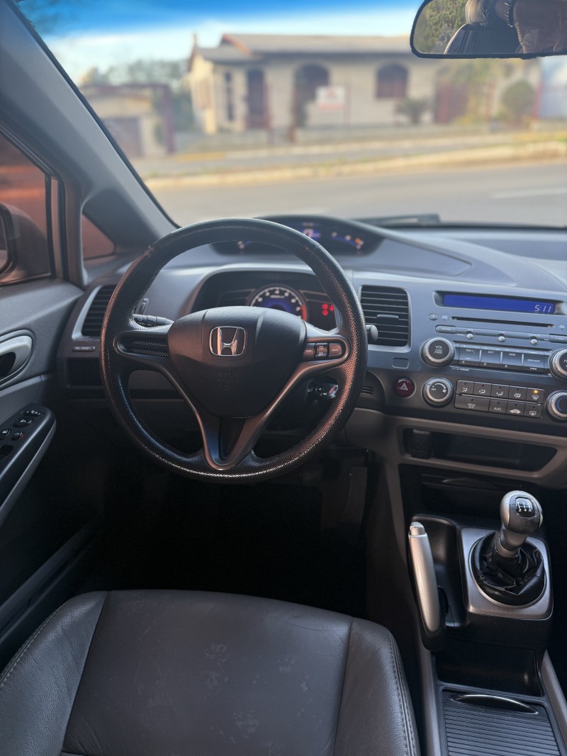 CIVIC 1.8 LXS 16V FLEX 4P MANUAL - 2010 - FARROUPILHA