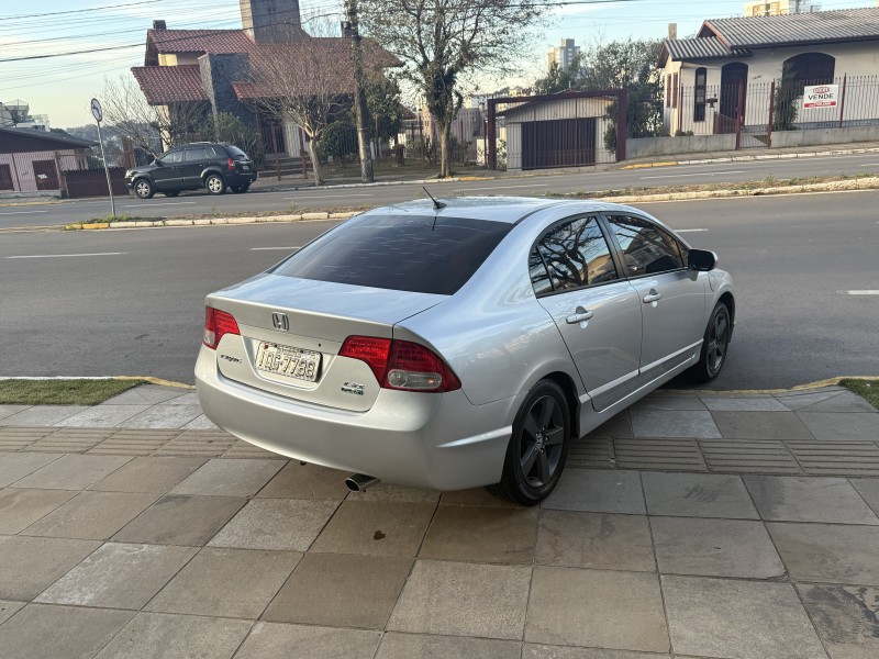 CIVIC 1.8 LXS 16V FLEX 4P MANUAL - 2010 - FARROUPILHA