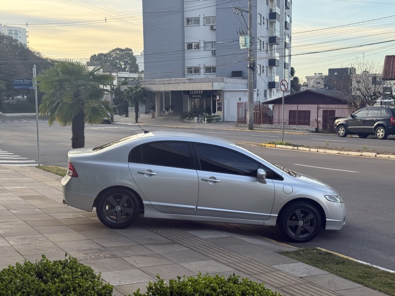 CIVIC 1.8 LXS 16V FLEX 4P MANUAL - 2010 - FARROUPILHA