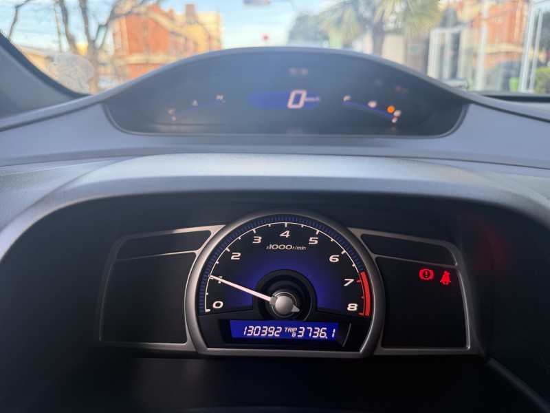 CIVIC 1.8 LXS 16V FLEX 4P MANUAL - 2010 - FARROUPILHA