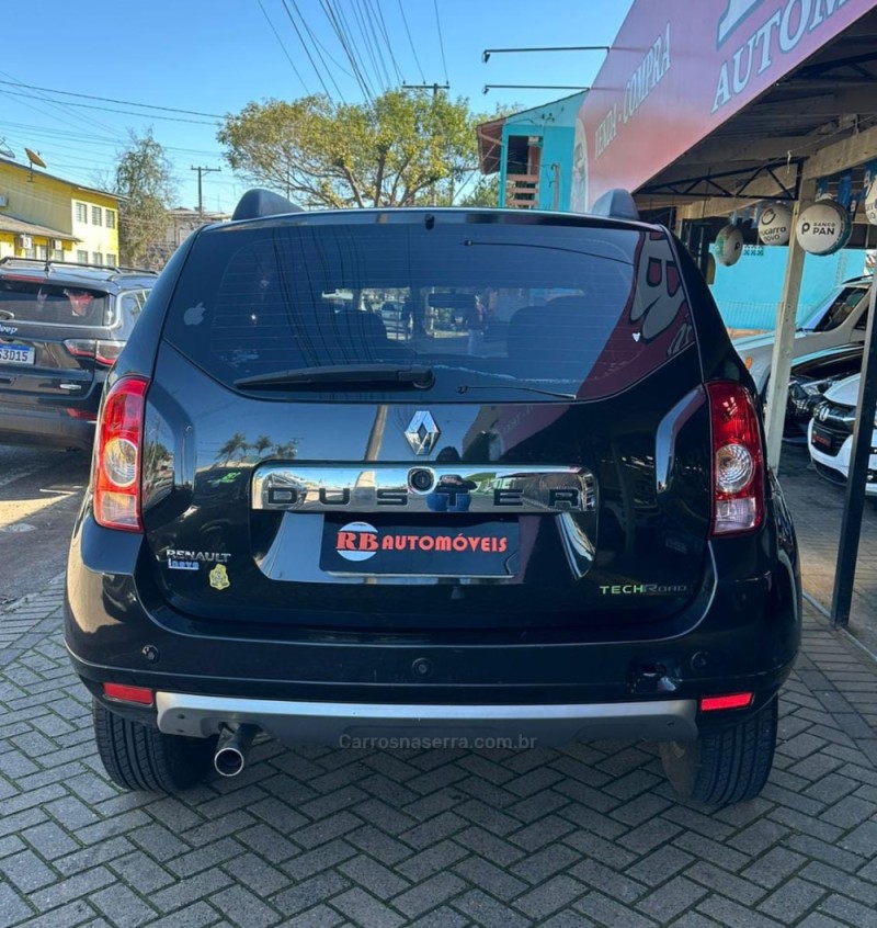 DUSTER 1.6 DYNAMIQUE 4X2 16V FLEX 4P MANUAL - 2014 - PAROBé
