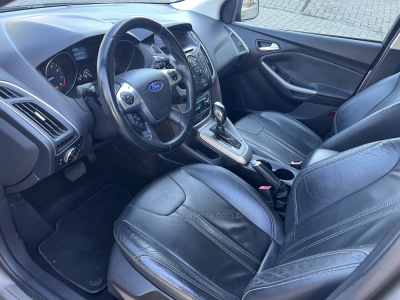 FOCUS 2.0 SE HATCH 16V FLEX 4P AUTO - 2015 - DOIS IRMãOS