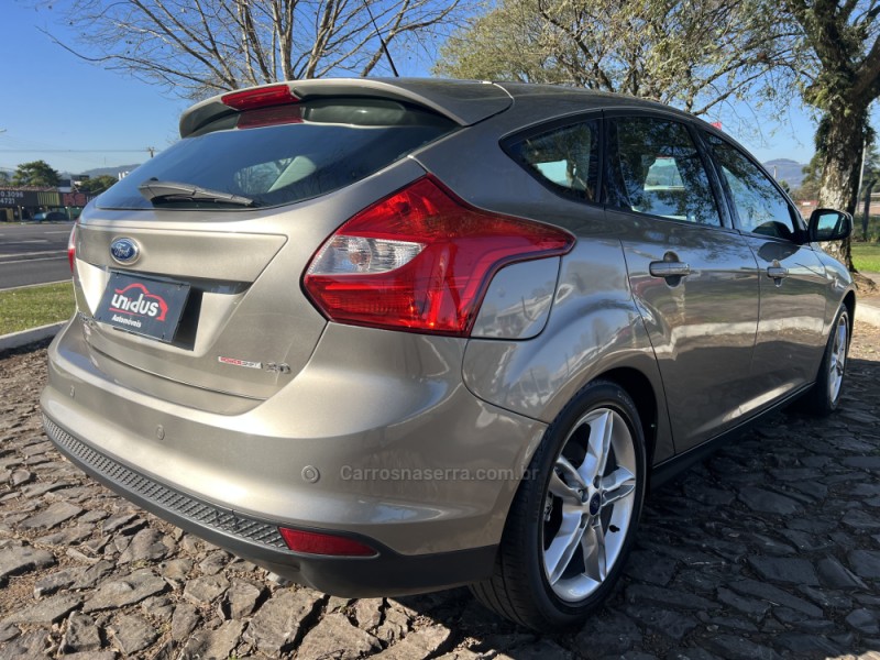 FOCUS 2.0 SE HATCH 16V FLEX 4P AUTO - 2015 - DOIS IRMãOS