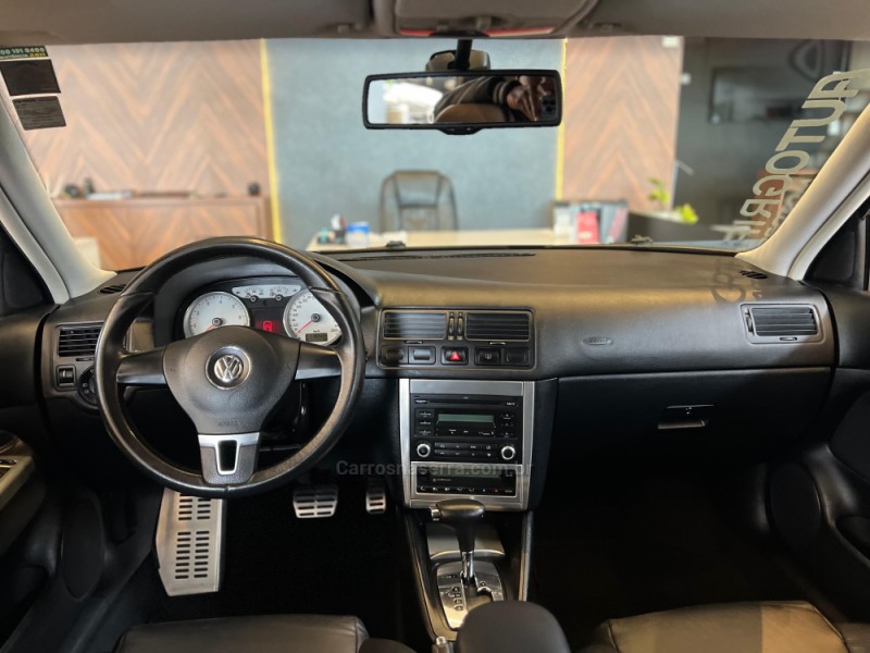 GOLF 2.0 MI BLACK EDITION 8V FLEX 4P TIPTRONIC - 2013 - CAMPO BOM