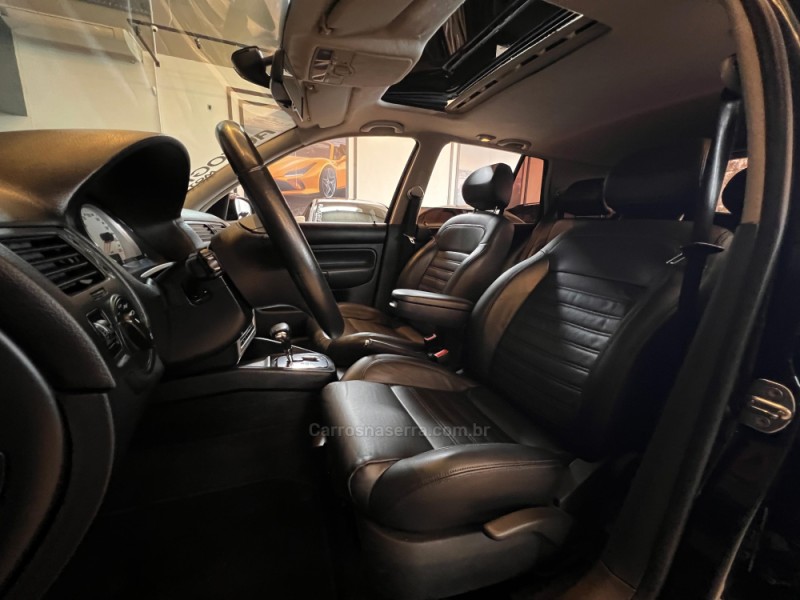 GOLF 2.0 MI BLACK EDITION 8V FLEX 4P TIPTRONIC - 2013 - CAMPO BOM