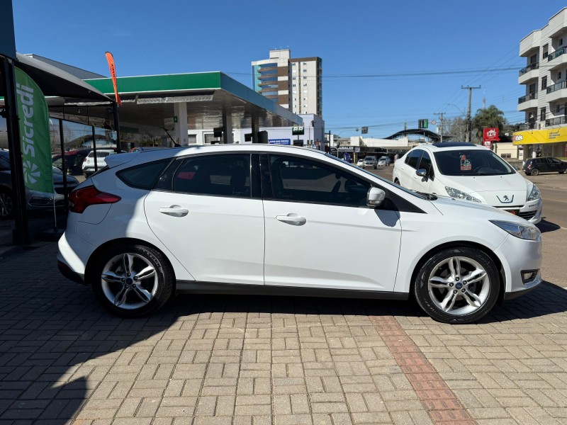 FOCUS 1.6 SE PLUS 16V FLEX 4P MANUAL - 2018 - LAGOA VERMELHA