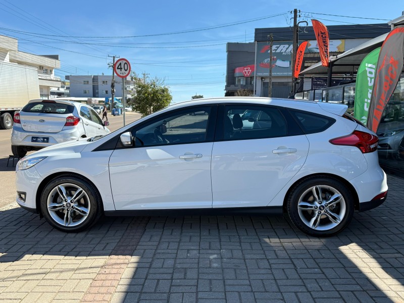 FOCUS 1.6 SE PLUS 16V FLEX 4P MANUAL - 2018 - LAGOA VERMELHA