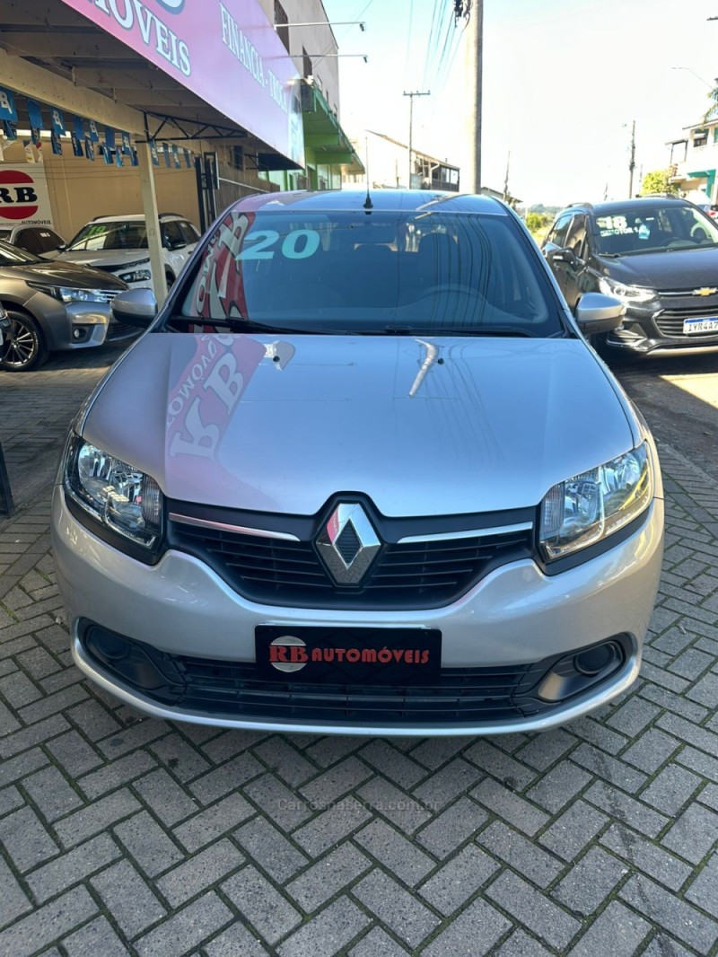 LOGAN 1.6 EXPRESSION 16V FLEX 4P MANUAL - 2020 - PAROBé