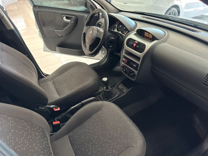 CORSA 1.4 MPFI PREMIUM SEDAN 8V FLEX 4P MANUAL - 2009 - CAXIAS DO SUL