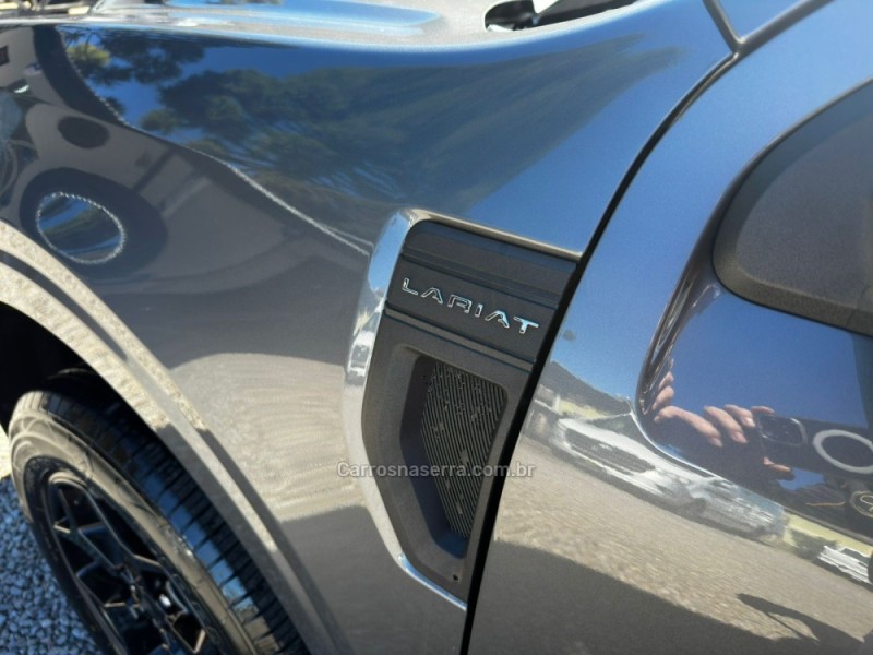MAVERICK 2.0 LARIAT FX4 ECOBOOST AUTOMÁTICO - 2022 - CANELA