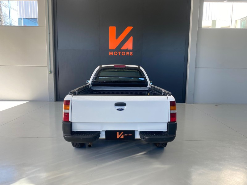 COURIER 1.6 L 8V FLEX MANUAL - 2010 - CARLOS BARBOSA