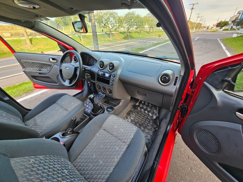 FIESTA 1.0 MPI SUPERCHARGER 8V GASOLINA 4P MANUAL - 2004 - VENâNCIO AIRES