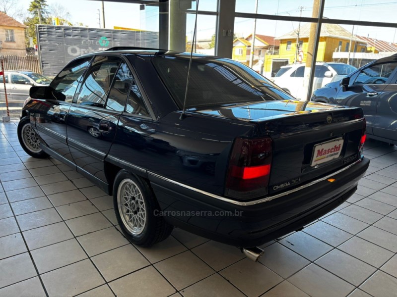 OMEGA 3.0 MPFI CD 12V GASOLINA 4P MANUAL - 1994 - CAXIAS DO SUL