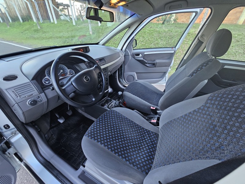 MERIVA 1.4 MPFI MAXX 8V ECONO.FLEX 4P MANUAL - 2011 - VENâNCIO AIRES