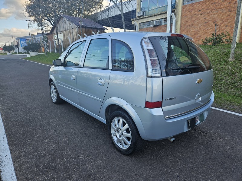 MERIVA 1.4 MPFI MAXX 8V ECONO.FLEX 4P MANUAL - 2011 - VENâNCIO AIRES