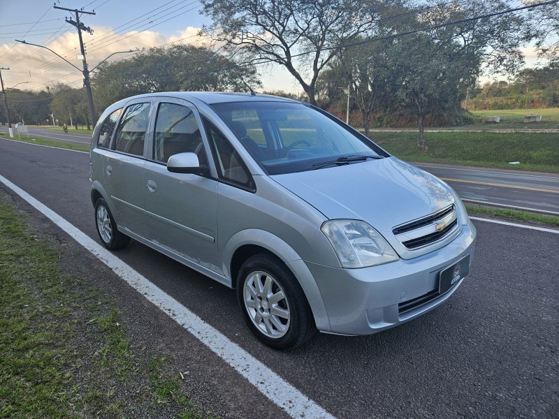 MERIVA 1.4 MPFI MAXX 8V ECONO.FLEX 4P MANUAL - 2011 - VENâNCIO AIRES