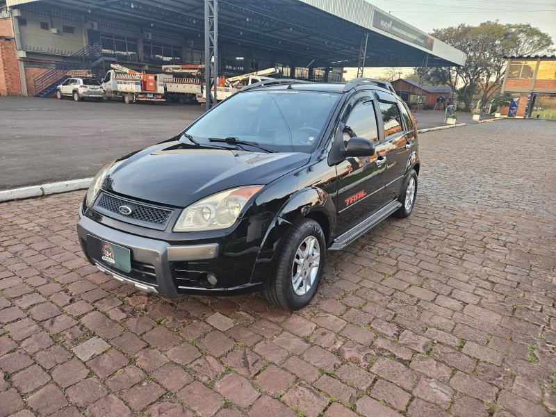 fiesta 1.6 mpi trail hatch 8v flex 4p manual 2009 venancio aires
