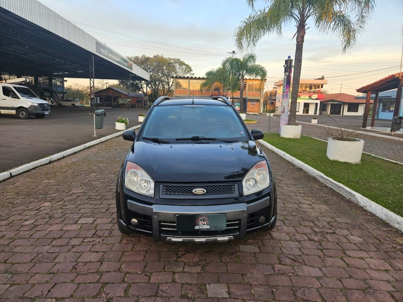 FIESTA 1.6 MPI TRAIL HATCH 8V FLEX 4P MANUAL - 2009 - VENâNCIO AIRES