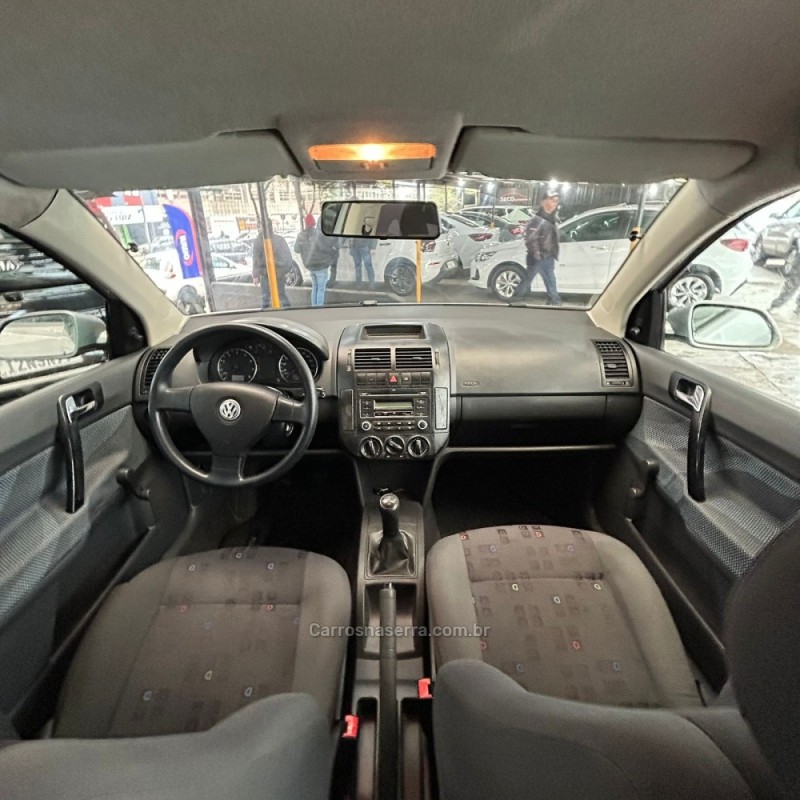 POLO 1.6 MI 8V FLEX 4P MANUAL - 2011 - PASSO FUNDO