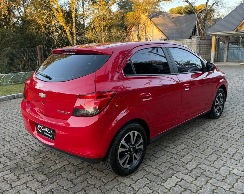 ONIX 1.4 MPFI LTZ 8V FLEX 4P MANUAL - 2014 - CANELA