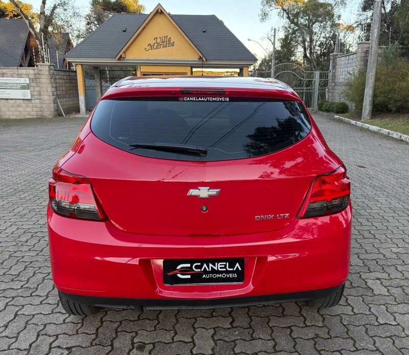 ONIX 1.4 MPFI LTZ 8V FLEX 4P MANUAL - 2014 - CANELA