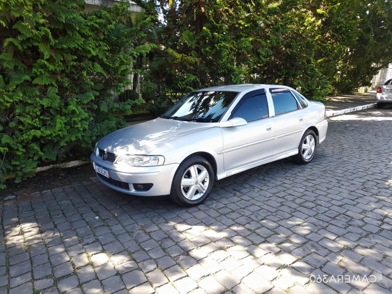 VECTRA 2.0 MPFI EXPRESSION 8V FLEX 4P MANUAL - 2005 - FARROUPILHA