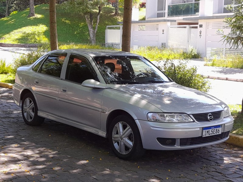 VECTRA 2.0 MPFI EXPRESSION 8V FLEX 4P MANUAL - 2005 - FARROUPILHA