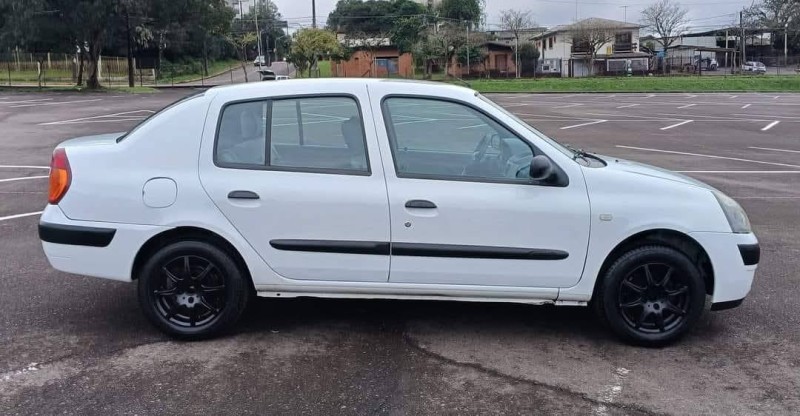 CLIO 1.0 AUTHENTIQUE SEDAN 16V GASOLINA 4P MANUAL - 2003 - CAXIAS DO SUL