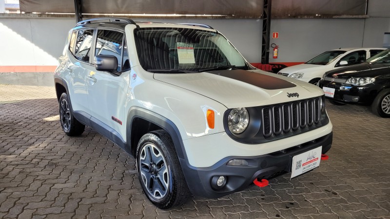 RENEGADE 2.0 16V TURBO DIESEL TRAILHAWK 4P 4X4 AUTOMÁTICO - 2016 - GARIBALDI