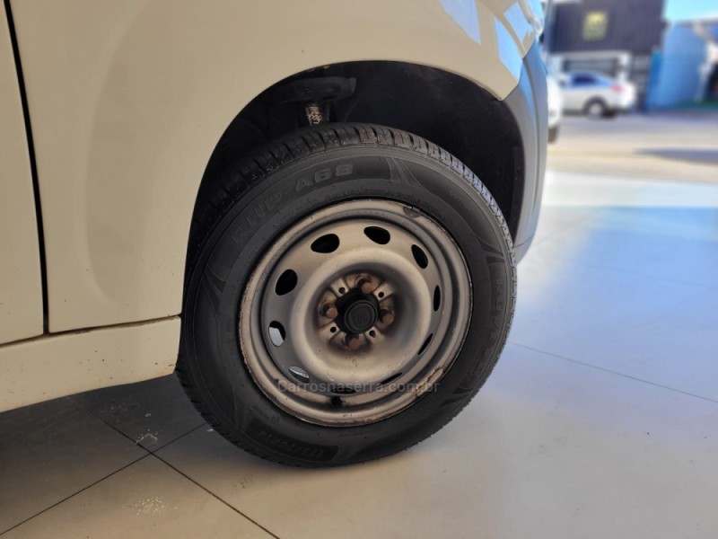 FIORINO 1.4 MPI FURGÃO 8V FLEX 2P MANUAL - 2017 - CANELA